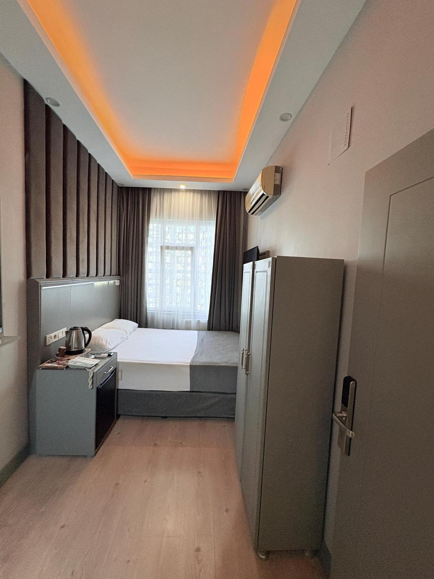 Crowned Plus Hotel Istanbul Exterior foto