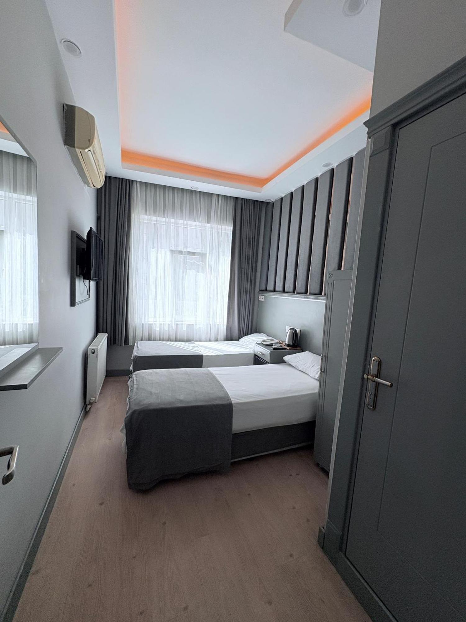 Crowned Plus Hotel Istanbul Exterior foto