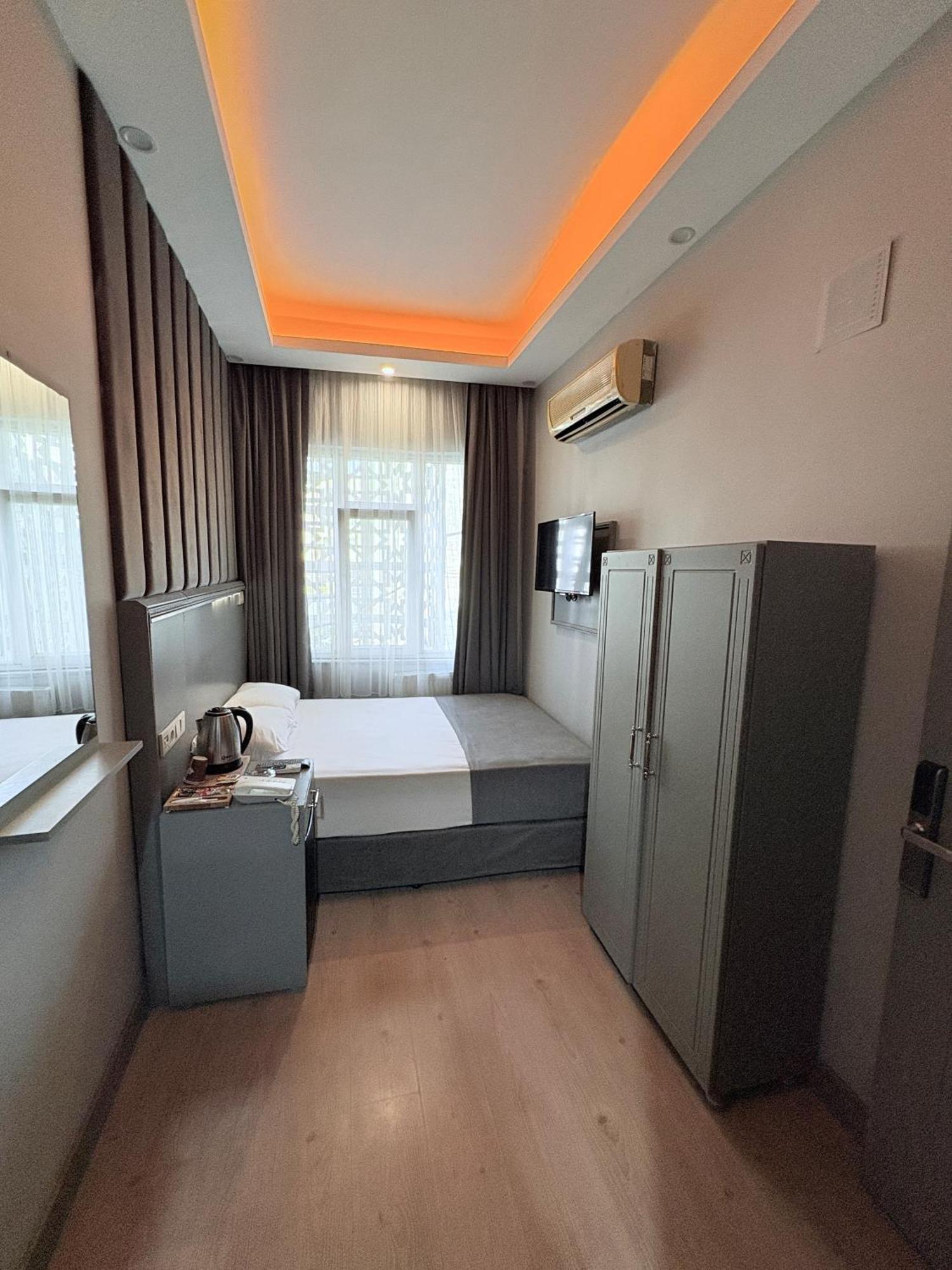 Crowned Plus Hotel Istanbul Exterior foto
